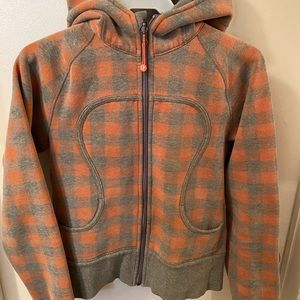 LULULEMON WOMENS SIZE 8 SCUBA HOODIE